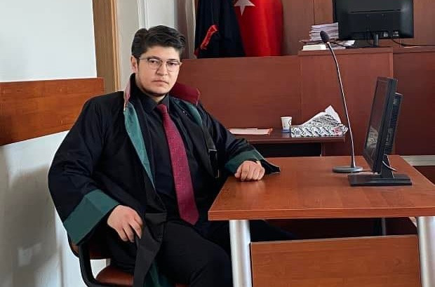 ÜNLÜLERİN AVUKATI ONUR YAĞIŞAN’A ULUSLARARASI ÖDÜL